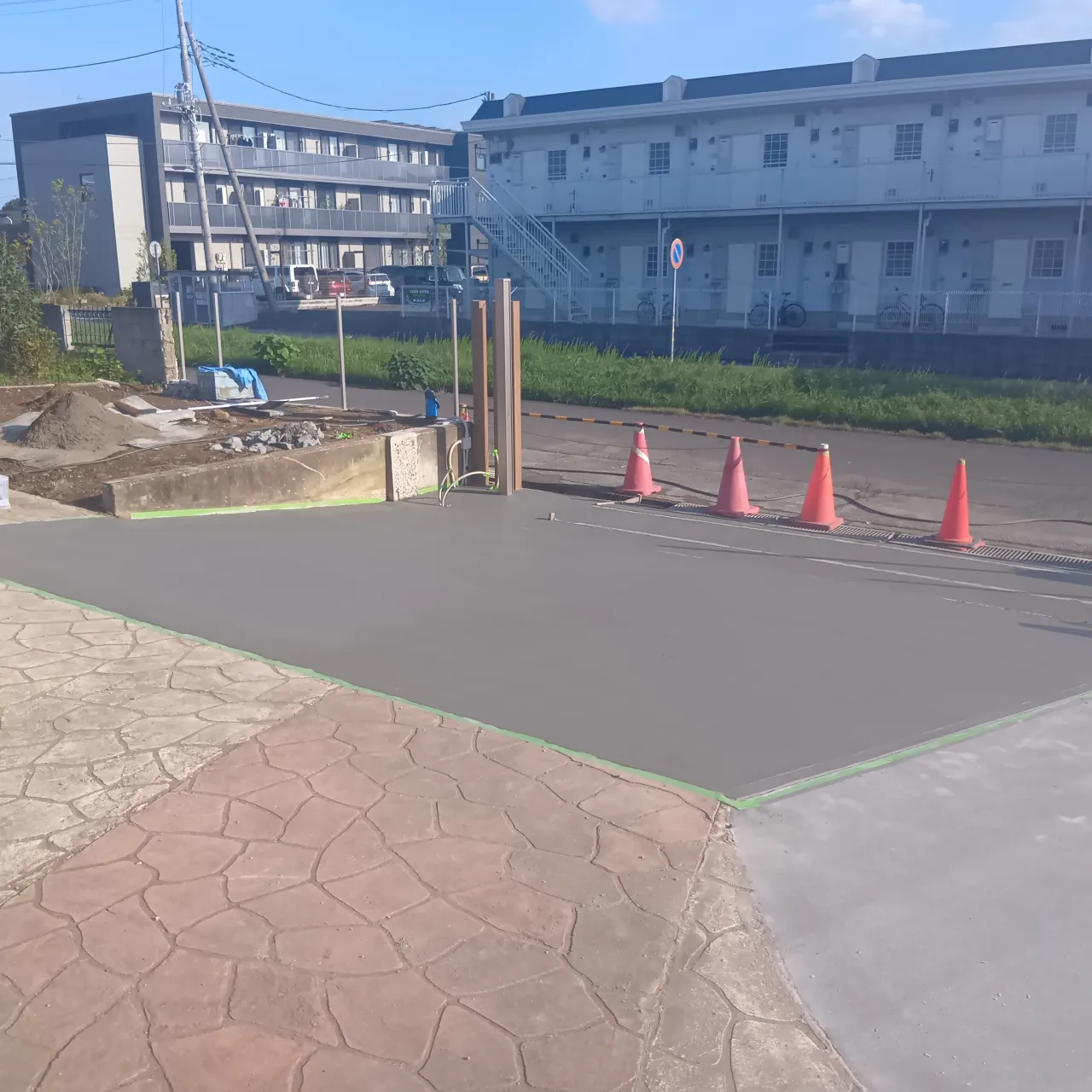 つくば市　H様邸　外構工事　やっとコンクリート全部打ち込む事...